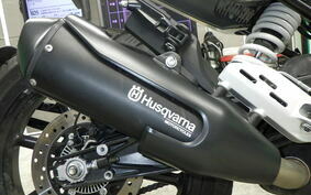 HUSQVARNA SVARTPILEN 250 JUD4