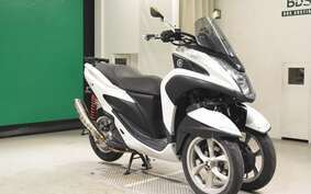 YAMAHA TRICITY 125 SE82J