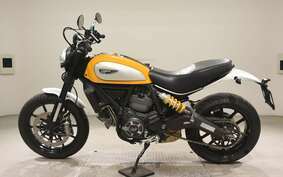 DUCATI SCRAMBLER ICON 2015