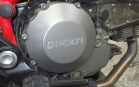 DUCATI HYPERMOTARD 796 2011