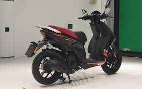 APRILIA SR125 MOTARD