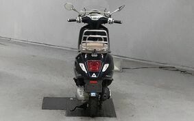 VESPA PRIMAVERA 125 M8210