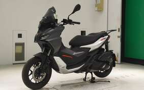 APRILIA SR GT200