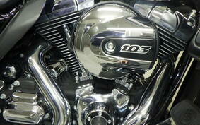 HARLEY FLHTCUTC 1690 2013