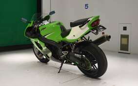 KAWASAKI NINJA ZX-7R 2001 ZX750P