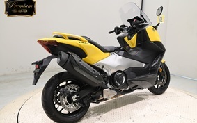 YAMAHA T-MAX 560 2022 SJ19J