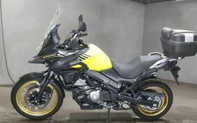 SUZUKI DL650 ( V-Strom 650 ) XT 2018 C733A