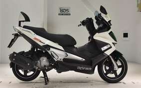 APRILIA SR MAX 125