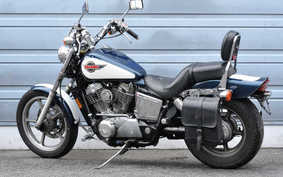 HONDA SHADOW 1100 1995 SC23