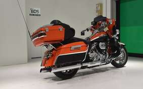 HARLEY FLHTCUSE 1800CVO 2011 PR8