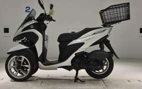 YAMAHA TRICITY 125 SE82J