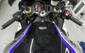 YAMAHA YZF-R1 M 2019 RN49