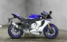 YAMAHA YZF-R1 2015 RN39