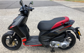 APRILIA SR125