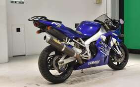 YAMAHA YZF-R1 2000 RN04