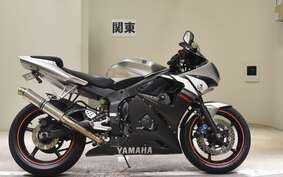 YAMAHA YZF-R6 2004 RJ05