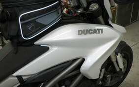 DUCATI HYPERSTRADA 820 2015 B201J