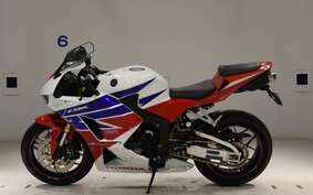 HONDA CBR600RR GEN 3 2013 PC40