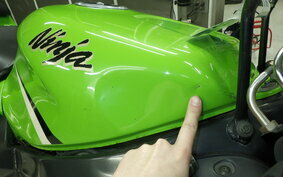 KAWASAKI NINJA ZX-7R 2001 ZX750P