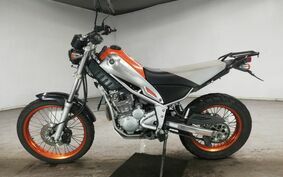 YAMAHA TRICKER DG16J