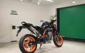 KTM 890 DUKE R 2024