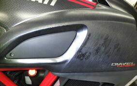 DUCATI DIAVEL Carbon 2011