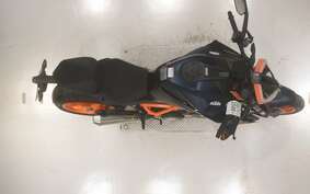 KTM 1290 SUPER DUKE R 2022 V3940