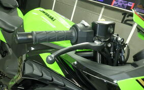 KAWASAKI ZX-25R ZX250E