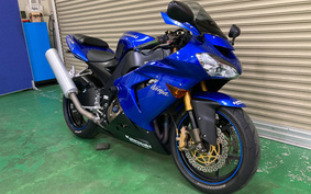 KAWASAKI NINJA ZX 10 R 2004 ZXT00C