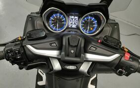 YAMAHA T-MAX 530 DX 2017 SJ15J