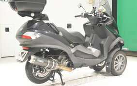 PIAGGIO MP3 250