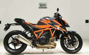 KTM 1290 SUPER DUKE R 2021