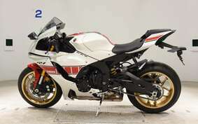 YAMAHA YZF-R1 2023 RN65J