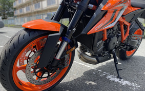 KTM 1290 SUPER DUKE R 2024 V3940