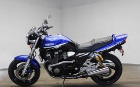 YAMAHA XJR1300 2002 RP03J