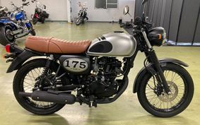 KAWASAKI W175 TR SE BJ175A