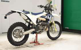 HUSQVARNA TE250I UTA2