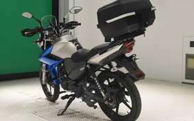 YAMAHA YS125 FAZER