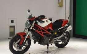 DUCATI MONSTER 696 2011