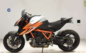 KTM 1290 SUPER DUKE R 2023 V3940