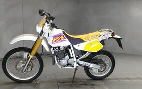 SUZUKI DR250R SJ45A