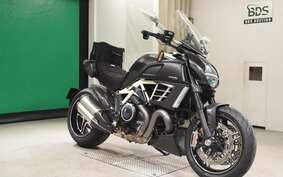 DUCATI DIAVEL AMG 2012