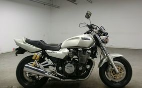 YAMAHA XJR1200 1996 4KG