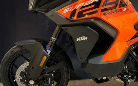 KTM 1290 SUPER ADVENTURE S 2024 V7940