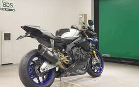 YAMAHA YZF-R1 M 2019 RN49