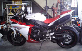 YAMAHA YZF-R1 2010 RN23