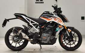 KTM 390 DUKE 2022 JPJ40