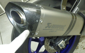 YAMAHA YZF-R1 2015