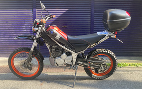 YAMAHA TRICKER DG32J