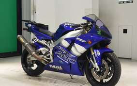 YAMAHA YZF-R1 2000 RN04